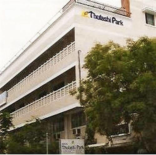 Hotel Thulashi Park Chennai Bagian luar foto
