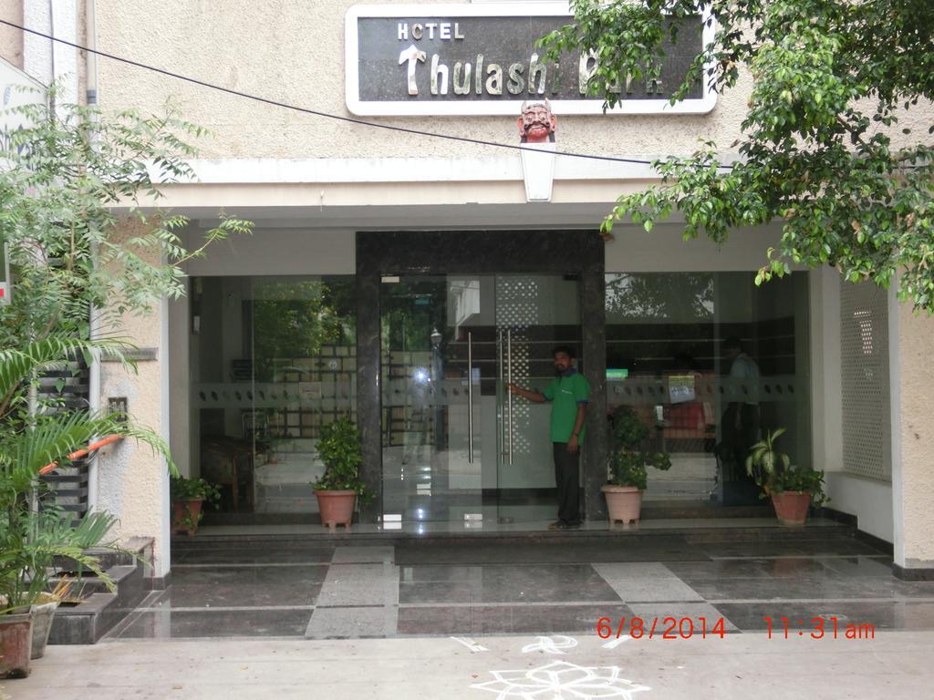 Hotel Thulashi Park Chennai Bagian luar foto